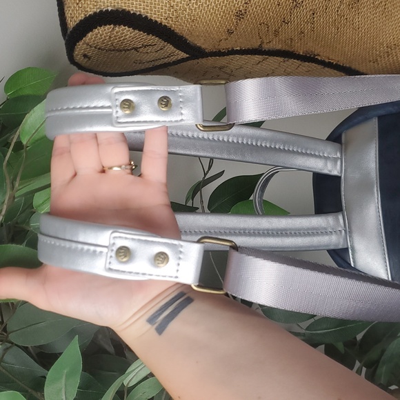 💙RARE💙 Loungefly Harry Potter Hogwarts Castle Mini Backpack Hedwig - Picture 14 of 16